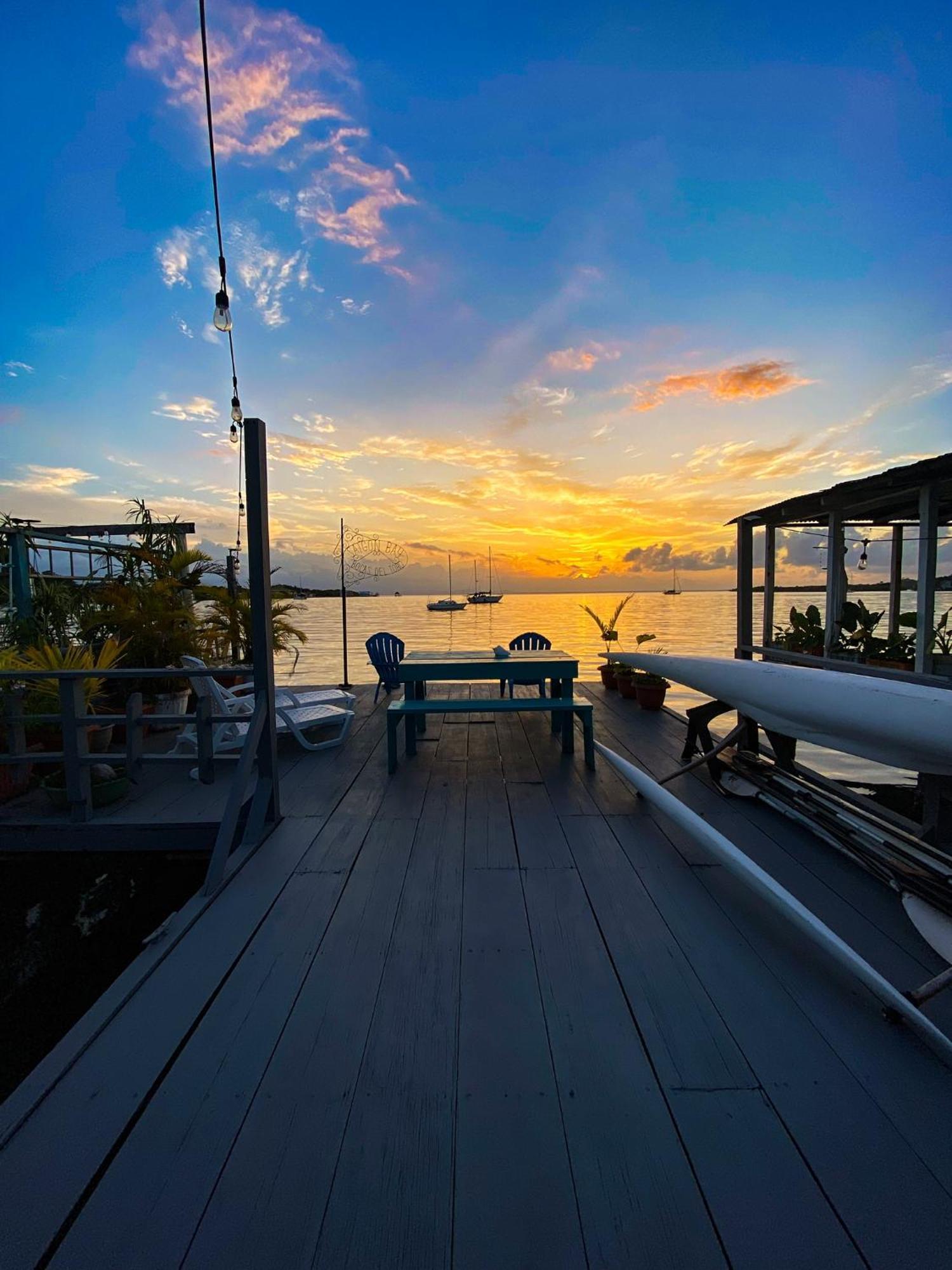 Saigon Bay Bed & Breakfast Bocas del Toro Exterior foto